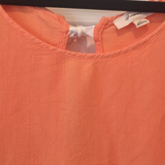 Forever 21/Summer top/ open back - Picture 6 of 8